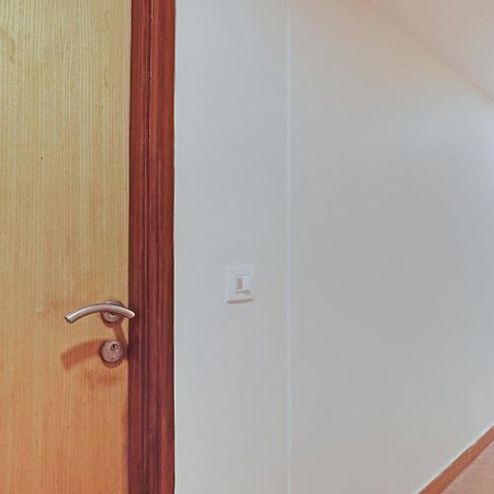 Treebo Premium Seven Lake View Хидерабад Екстериор снимка